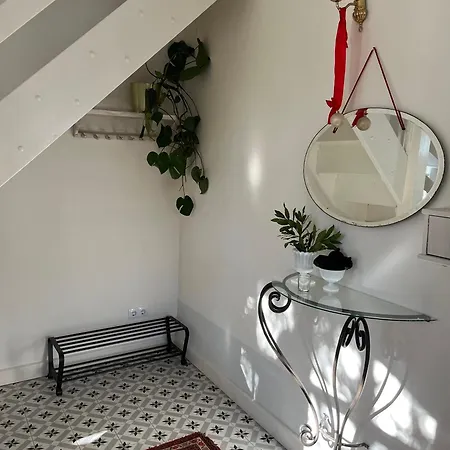 Ko, Es Kavics Vendeghazak アパート Köveskál