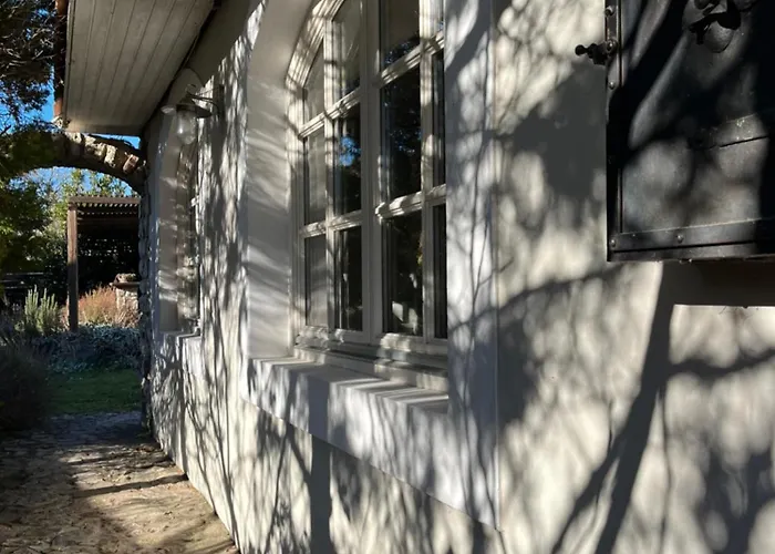 Ko, Es Kavics Vendeghazak *