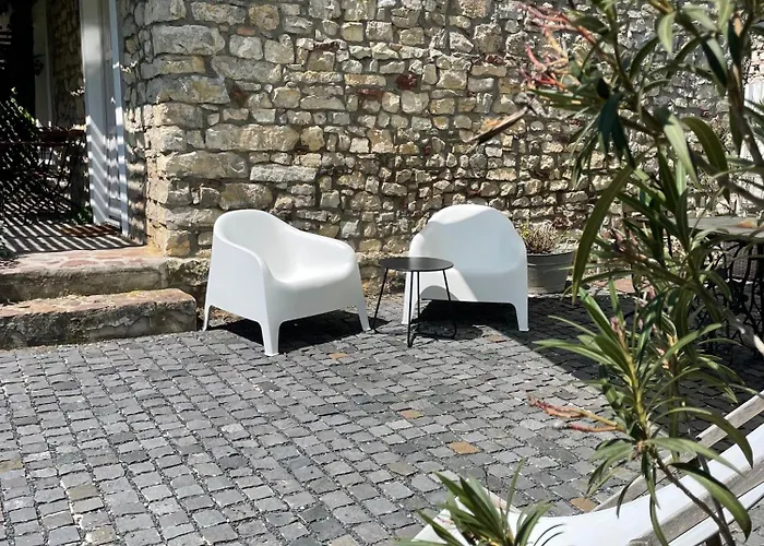 Ko, Es Kavics Vendeghazak *